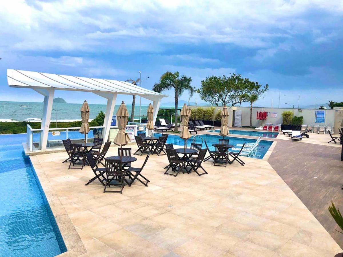 Ape Estilo Resort C/ Pe Na Areia E Vista Mar, Proximo Ao Beto Carrero Piçarras Buitenkant foto