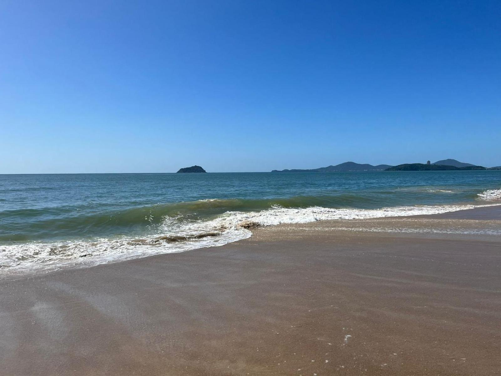 Ape Estilo Resort C/ Pe Na Areia E Vista Mar, Proximo Ao Beto Carrero Piçarras Buitenkant foto